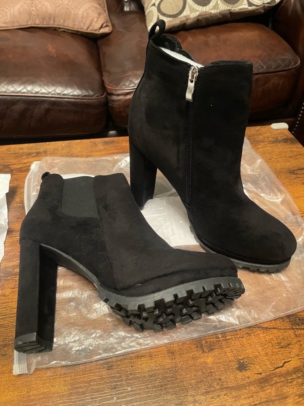 New Women's Black Suede High Heel Ankle Boots Size 9.5/10 Very Comfortable